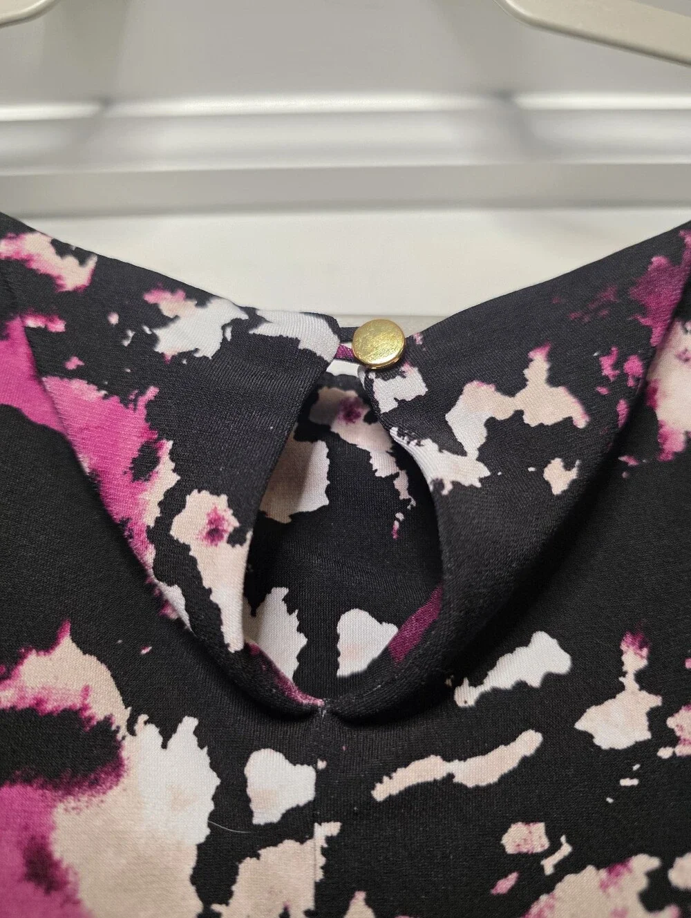 Calvin Klein Abstract Print Cami – Size 1X - Picture 9 of 9